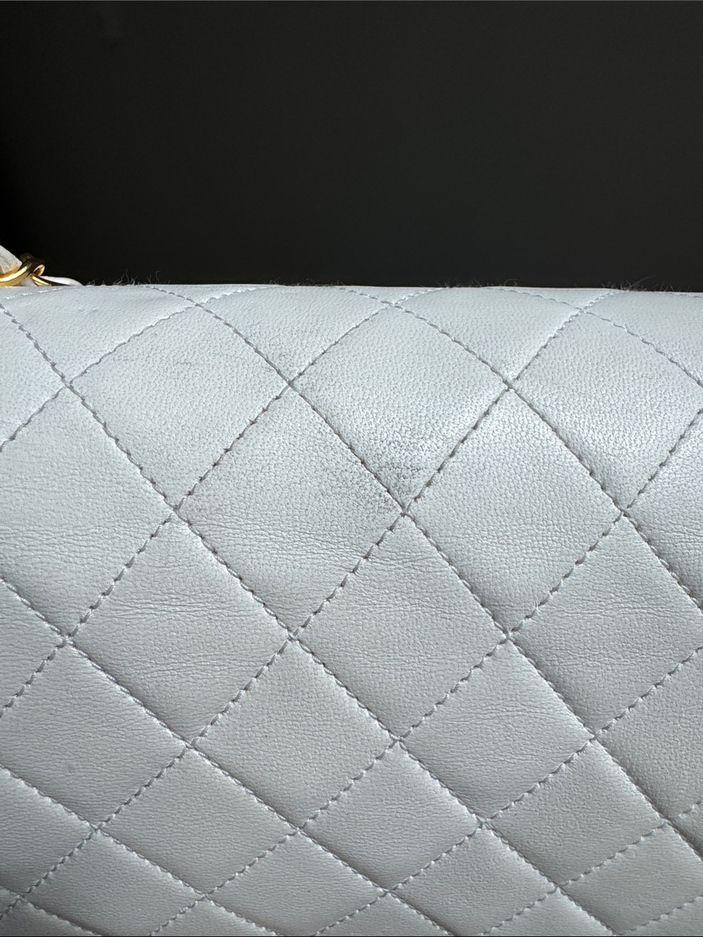 Chanel Vintage Classic Flap Bag | White Lambskin | 24K Gold Hardware, AUTHENTIC - Picture 17 of 17
